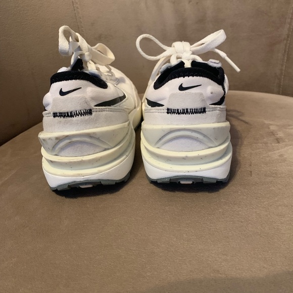 Nike Waffle SE One. Only worn 3 times in great shape. - Picture 4 of 5